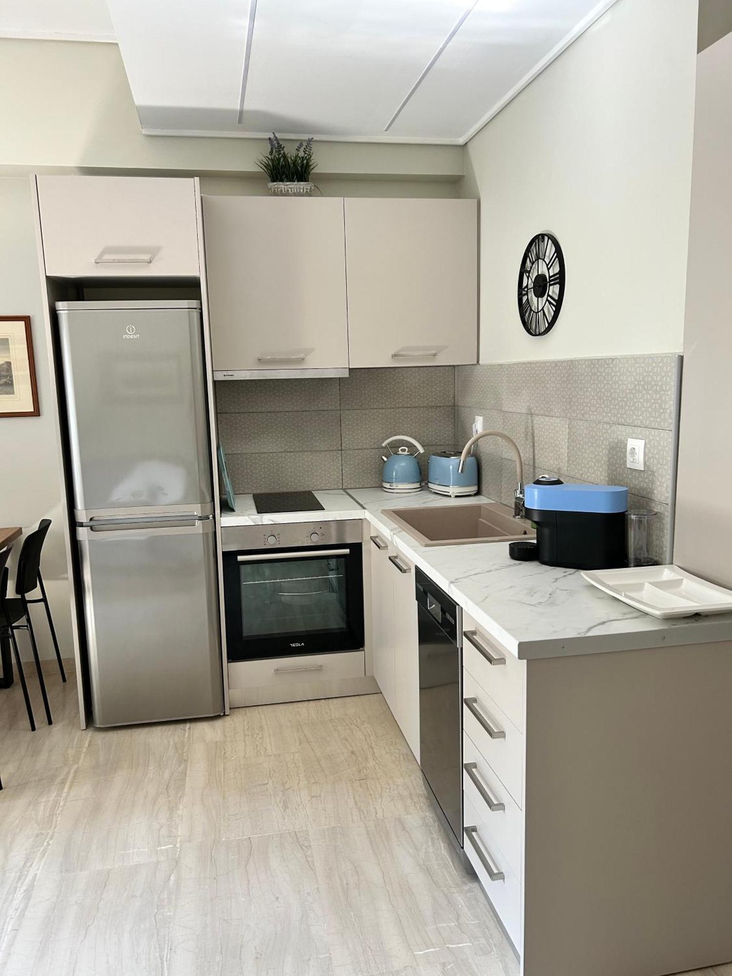 Evrou 21A Metropolitan Suite أثينا المظهر الخارجي الصورة
